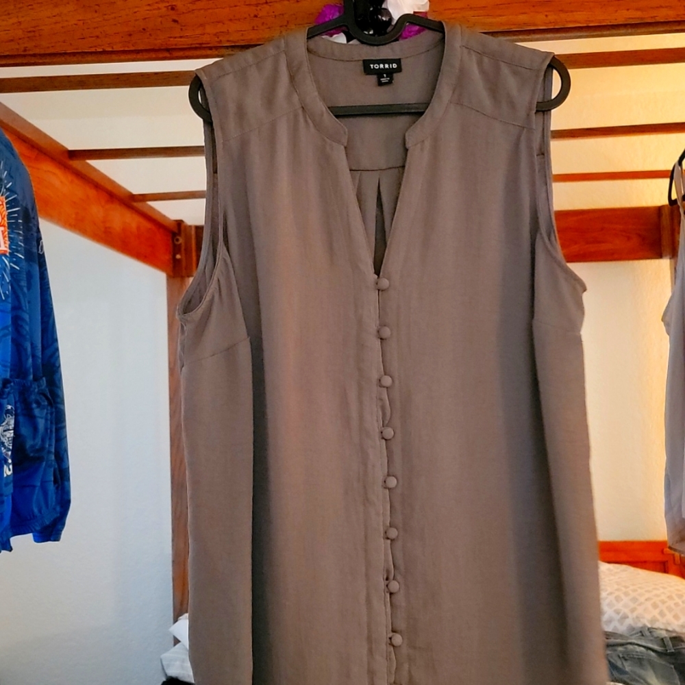 Women's linen tank top